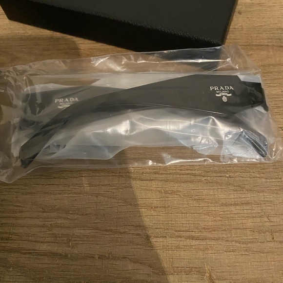 Prada glasses - Picture 4 of 5